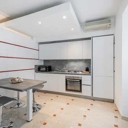 Royal Porta Ticinese Apartment Milan